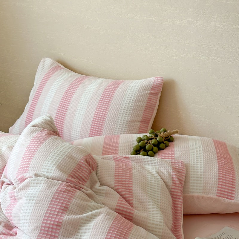 Striped waffle texture bed linen set with reversible function and breathable cotton mix
