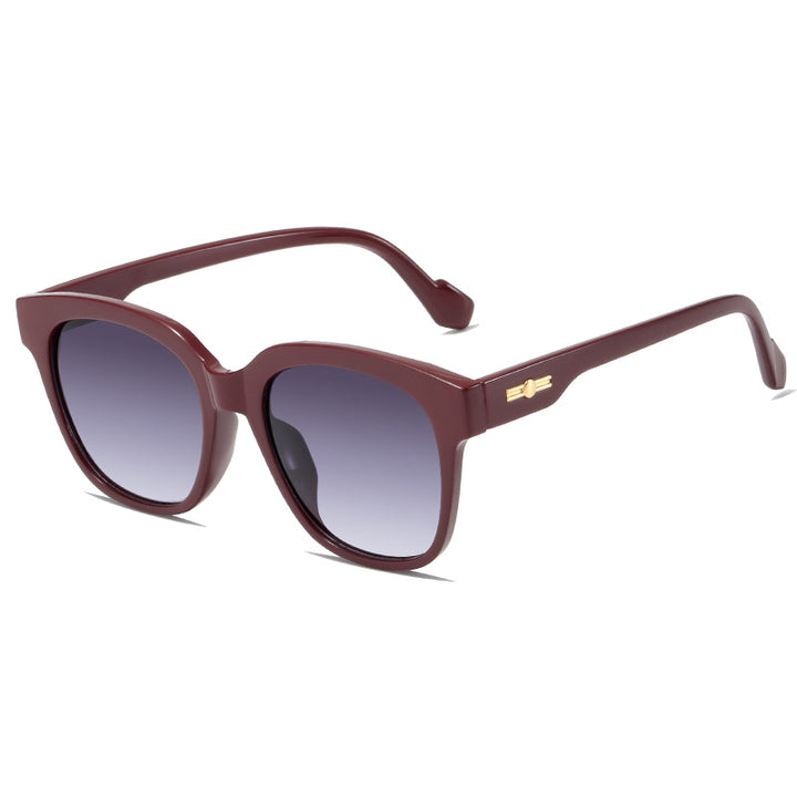 Women’s classic sunglasses with modern oversized frame Stornfield