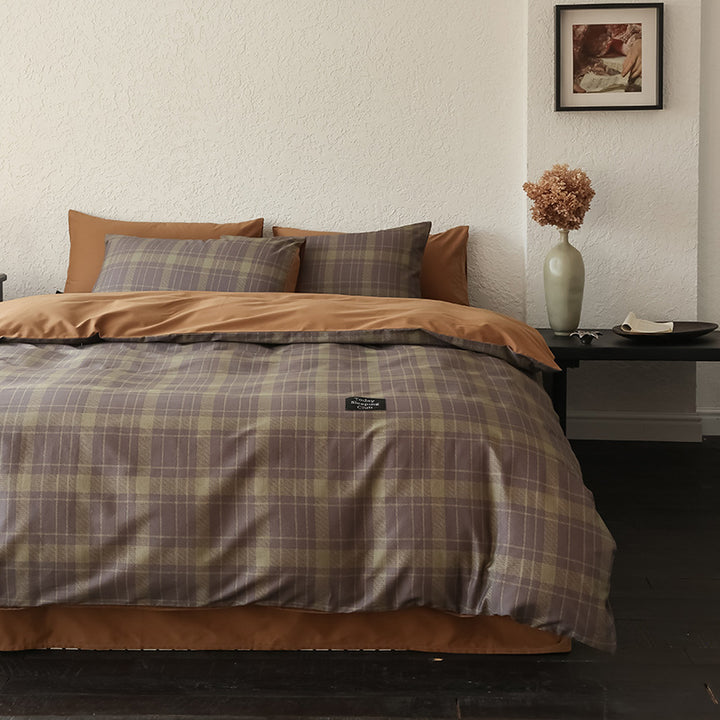 Checked duvet cover set made of cotton percale with reversible function and pillowcases