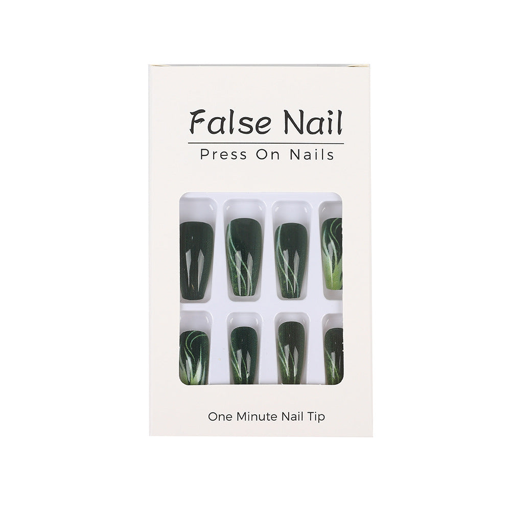Creative nail art with green design Stornfield