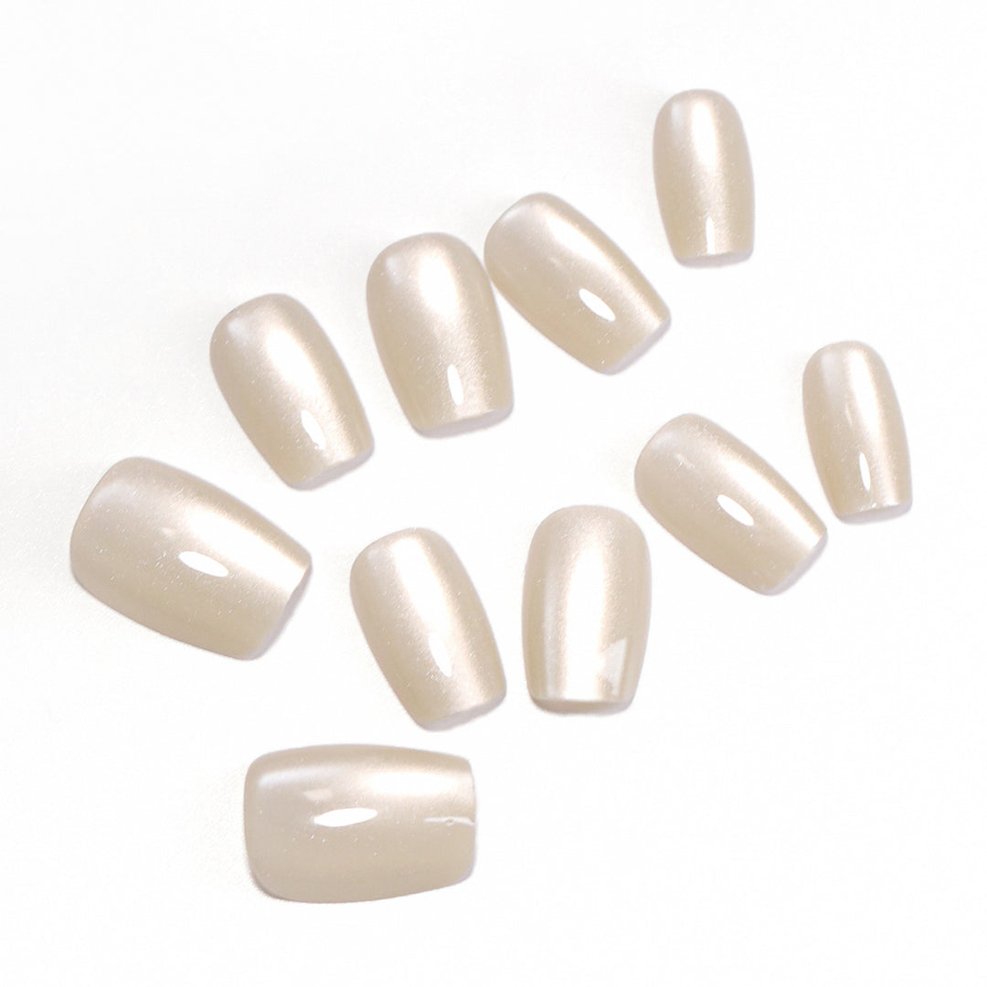 Nail extensions in an elegant look Stornfield