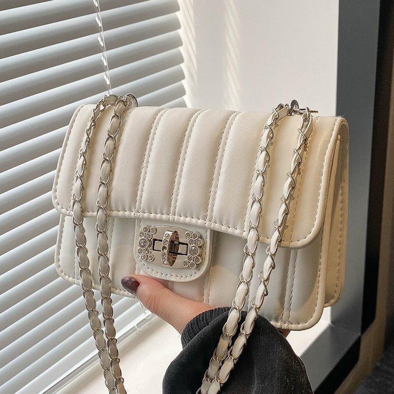 Elegant Quilted Chain Crossbody Bag