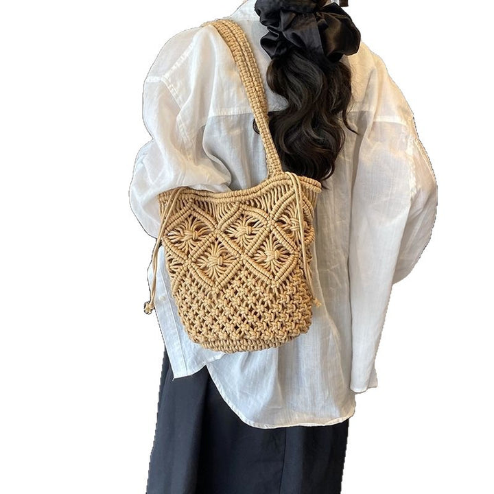Hand-knotted synthetic fiber bag Stornfield
