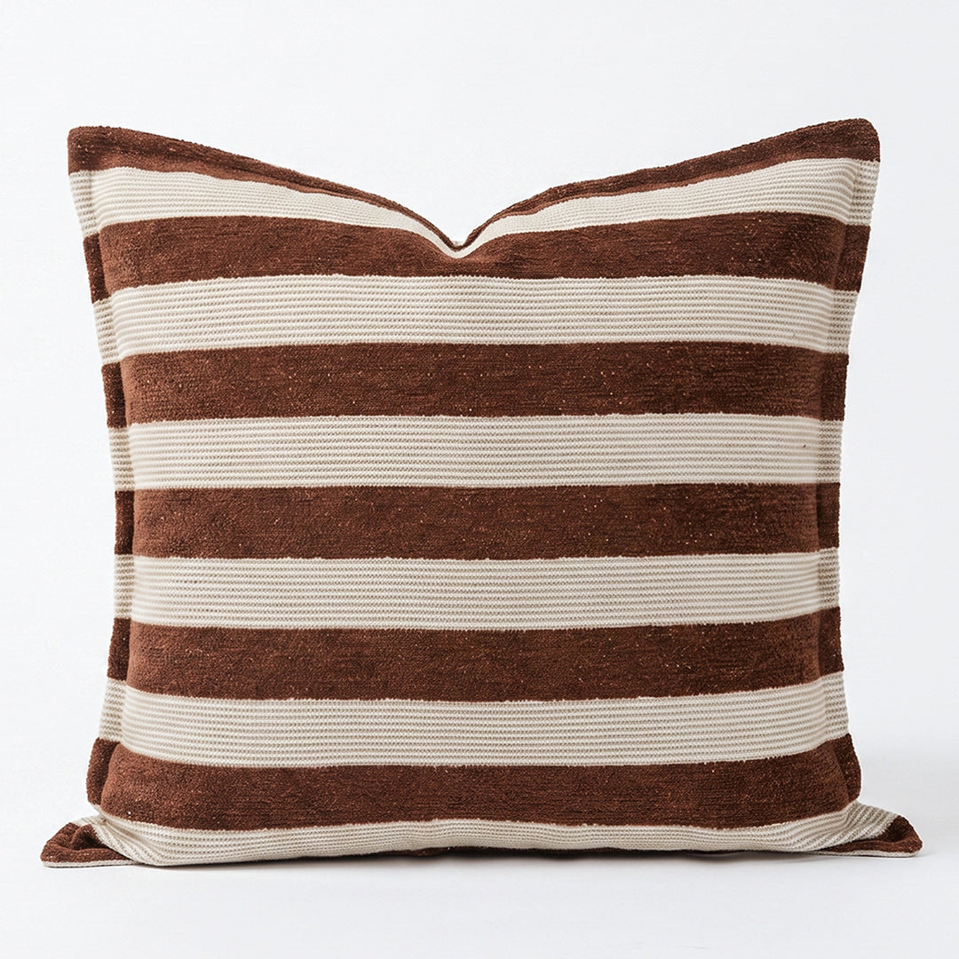 Decorative cushion with tassels
