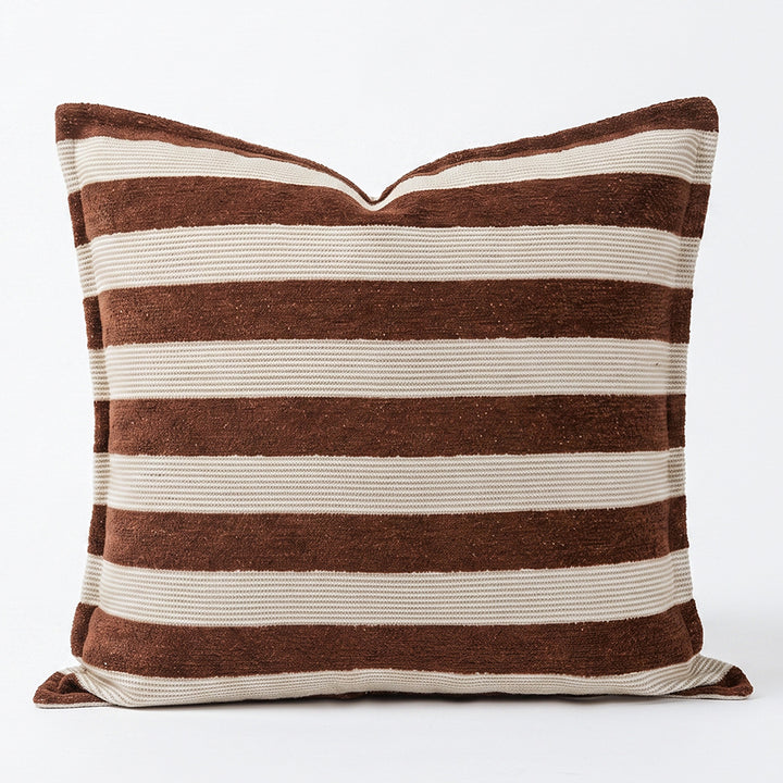 Decorative cushion with tassels