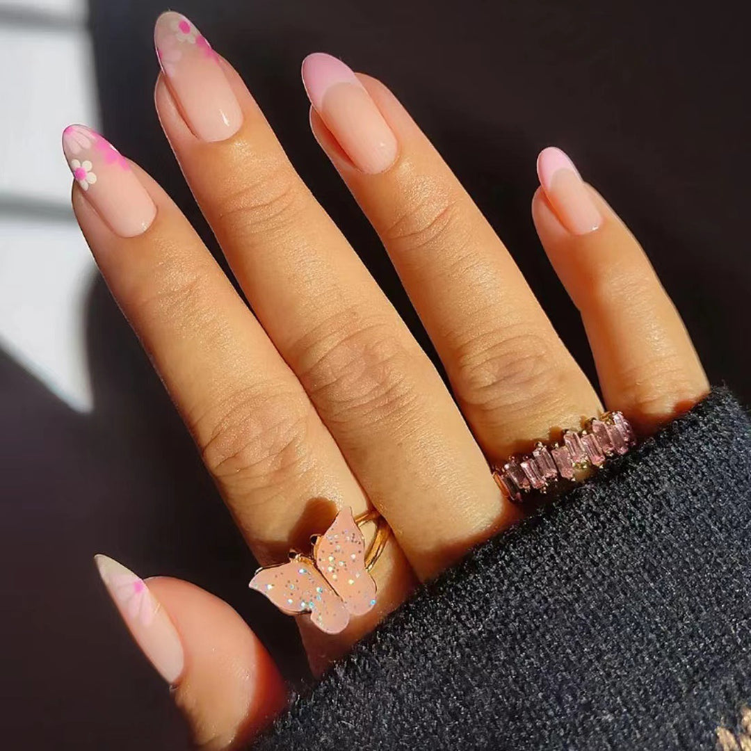 Floral-Inspired Press-On Nail Set Stornfield 1789085994