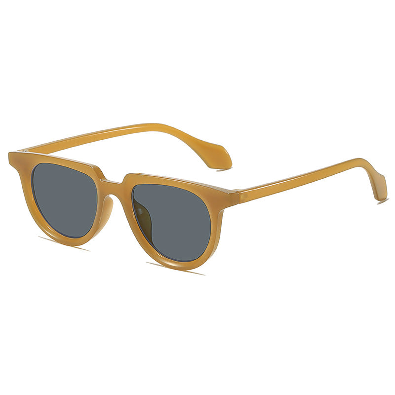 Retro-Inspired Clear Frame Sunglasses Stornfield