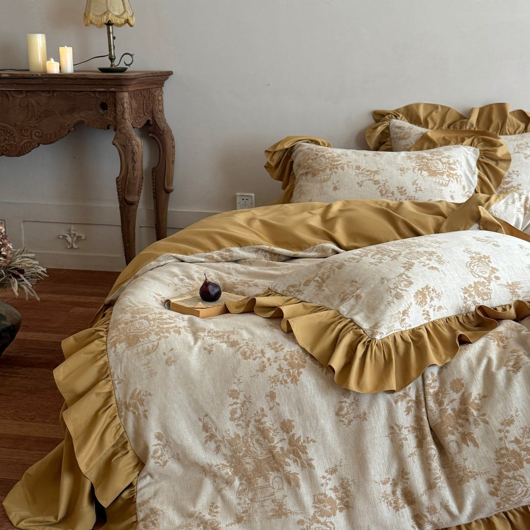Romantic bedding set made of linen-cotton blend with frill and floral jacquard structure