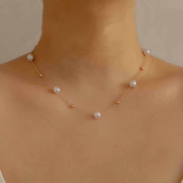 Elegant Pearl and Gold Chain Necklace Stornfield