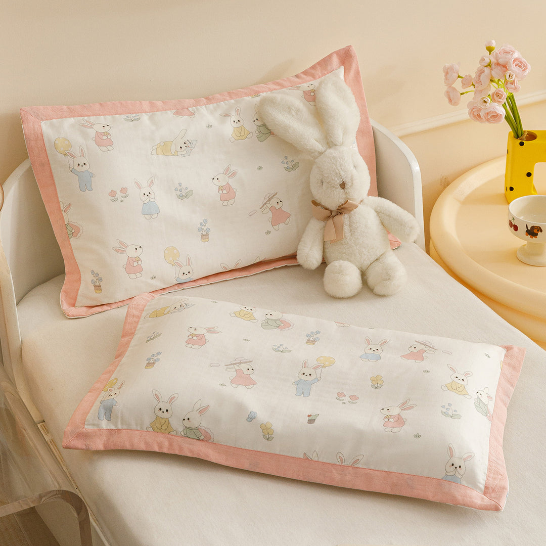 Children's pillowcase set made of breathable cotton blend with cute animal and fruit motifs
