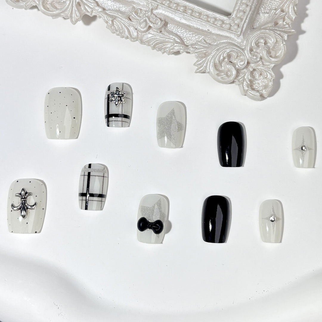 Chic Decorative Press-On Nail Set