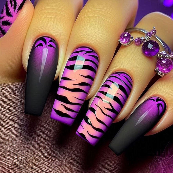 Long Artificial Nails in Trendy Tiger Pattern Stornfield
