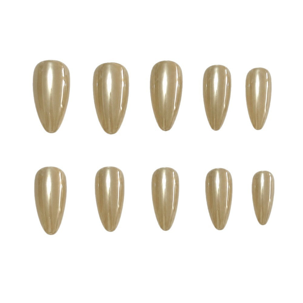 Trendy and Shiny Artificial Nails Stornfield