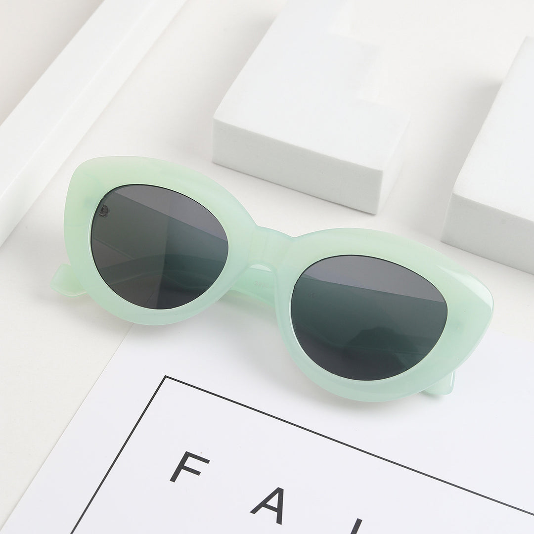 Women's Cat-Eye Sunglasses with Fashionable Plastic Frame Stornfield
