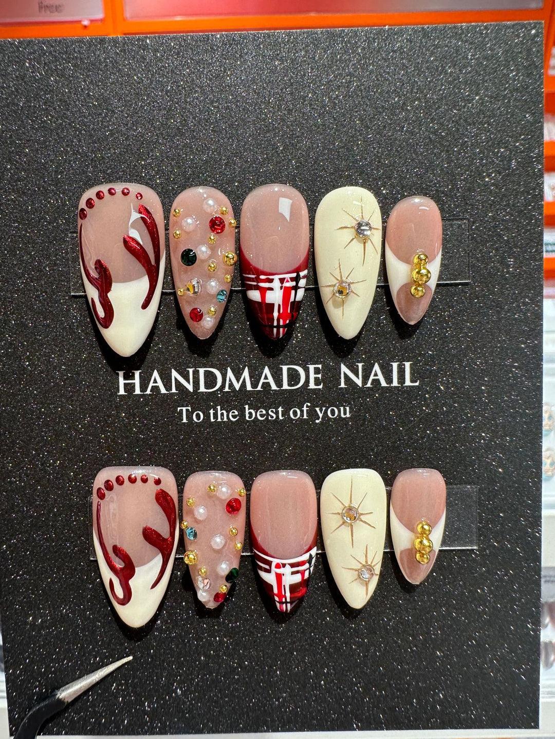 Decorative Press-On Nail Art Set with Gem and Artistic Accents
