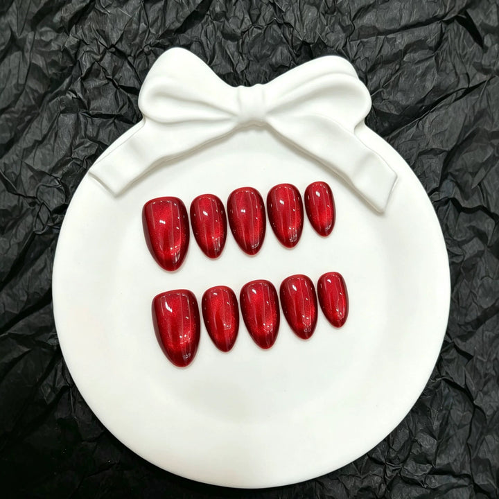 Premium Press-On Nail Art Set with Glittering Finish