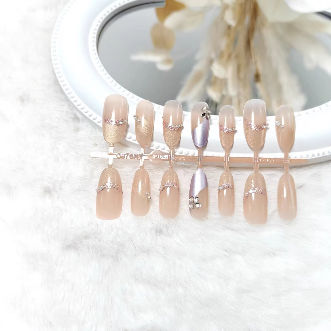 Luxury artificial nails with elegant accents Stornfield