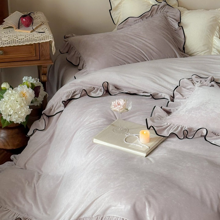 Ruffled Velvet Duvet Cover Set with Contrasting Piped Edge
