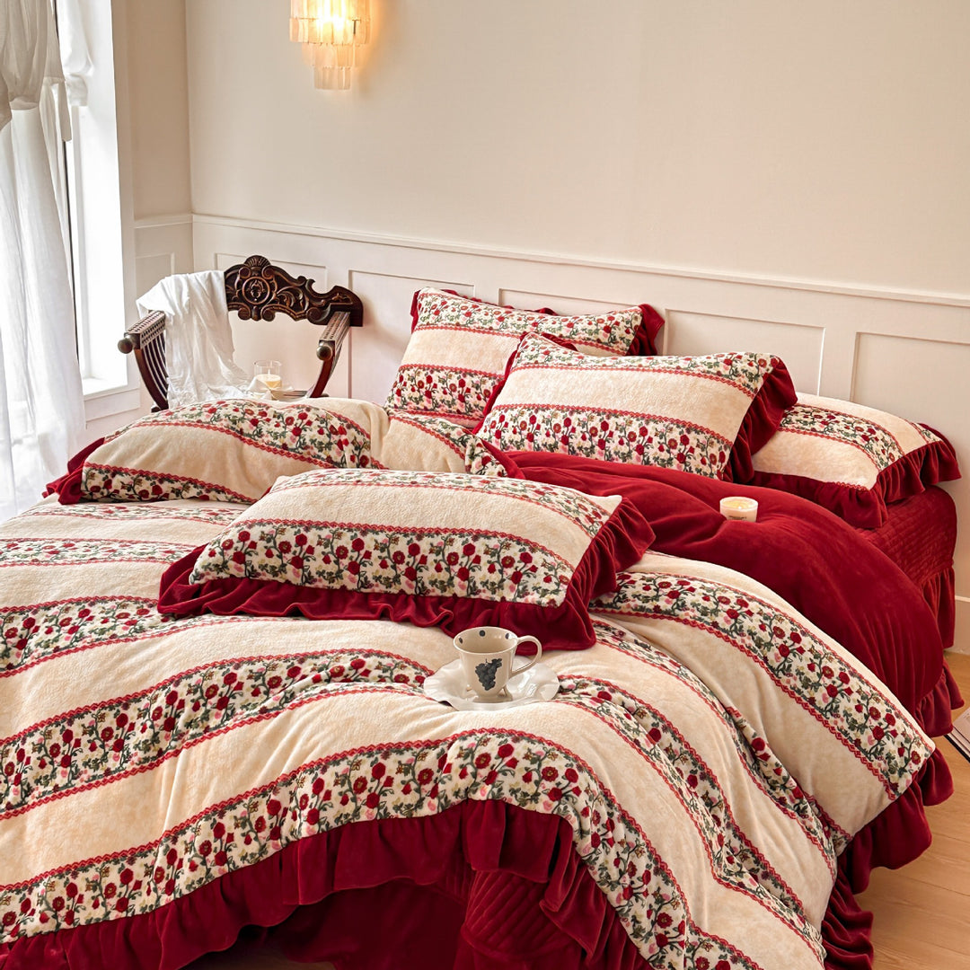 Elegant Floral Quilted Bedspread Set