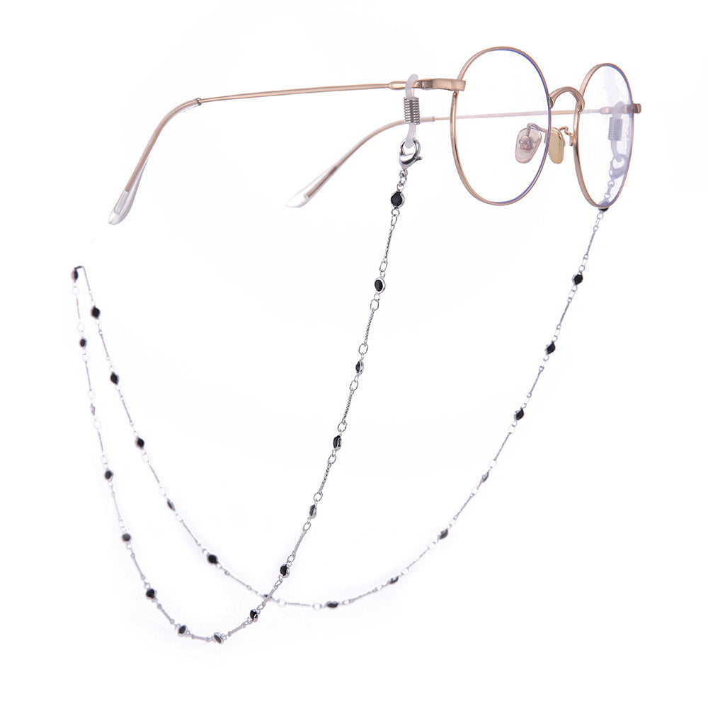 Elegant jewelry holder chain with onyx beads Stornfield