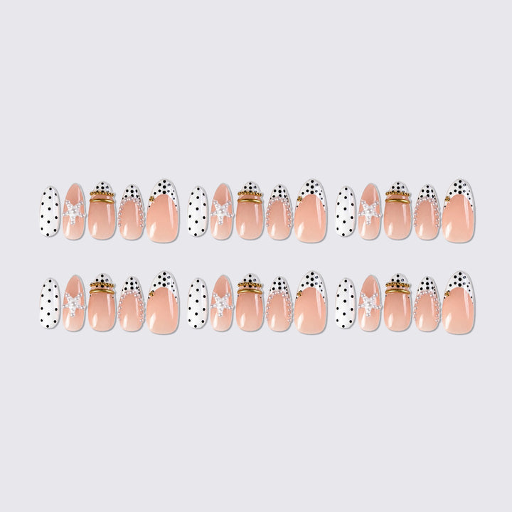 Nail set with elegant pearl and dot accents Stornfield