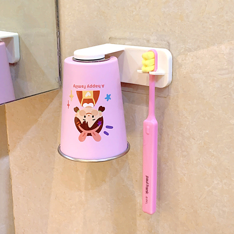 Wall-mounted toothbrush holder with playful animal design Stornfield
