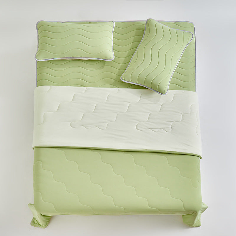 Wende-duvet-cover-and-topper-set-with-wave-quilting-and-contrast-piping