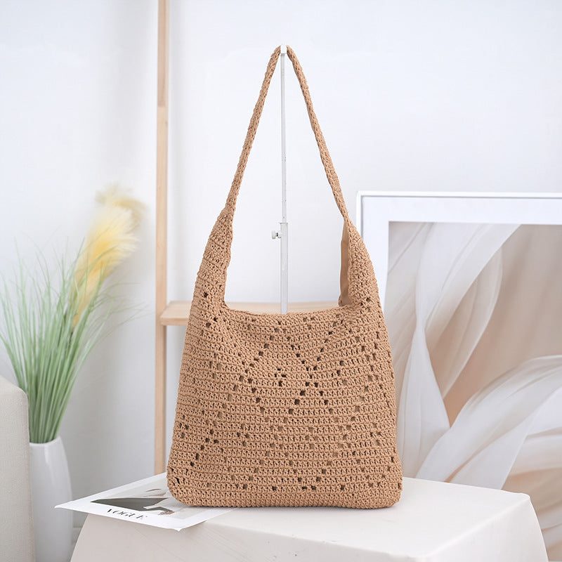 Handcrafted straw shoulder bag Stornfield