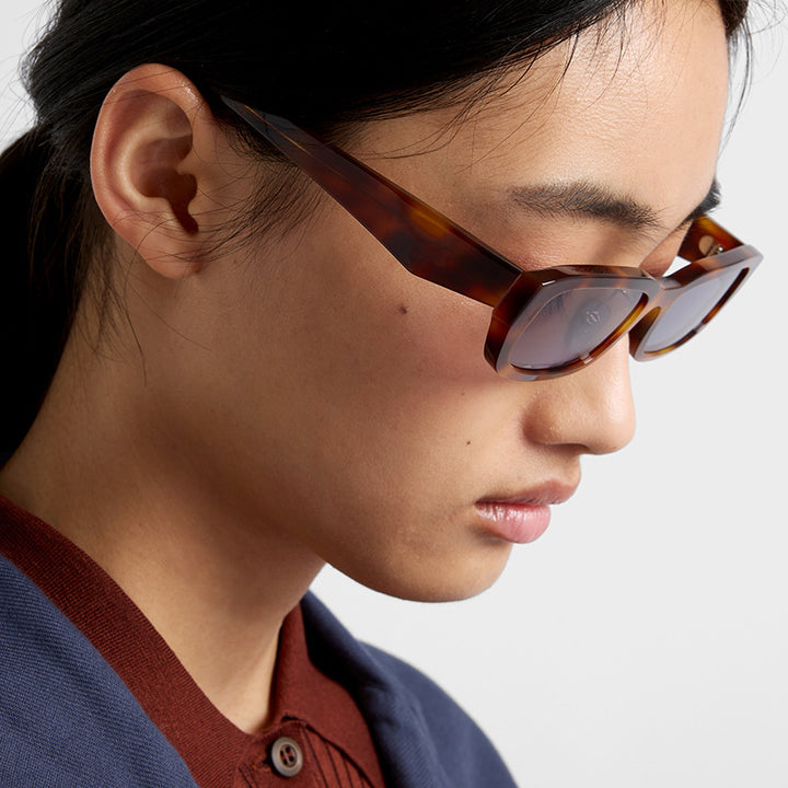 Women's fashionable sunglasses with stylish, rectangular frame Stornfield