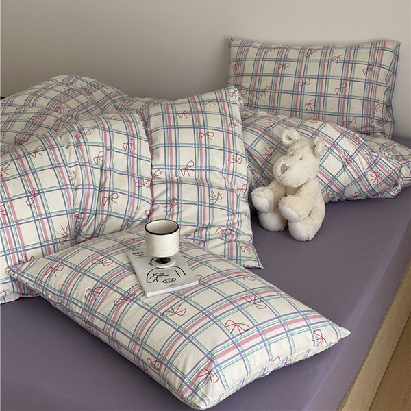 Children's bedding set with cute car bear design made of soft cotton blend