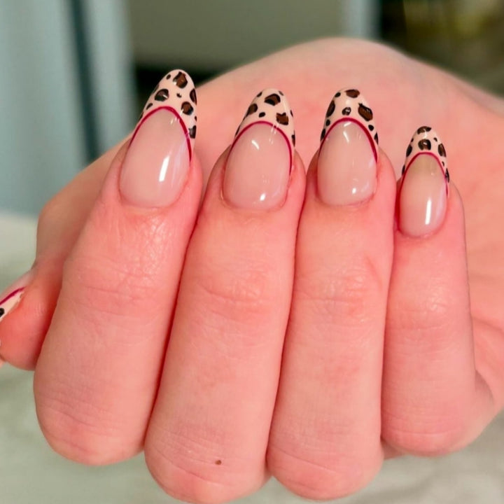 Artistic Stiletto Press-On Nail Set with Leopard Print Accents Stornfield