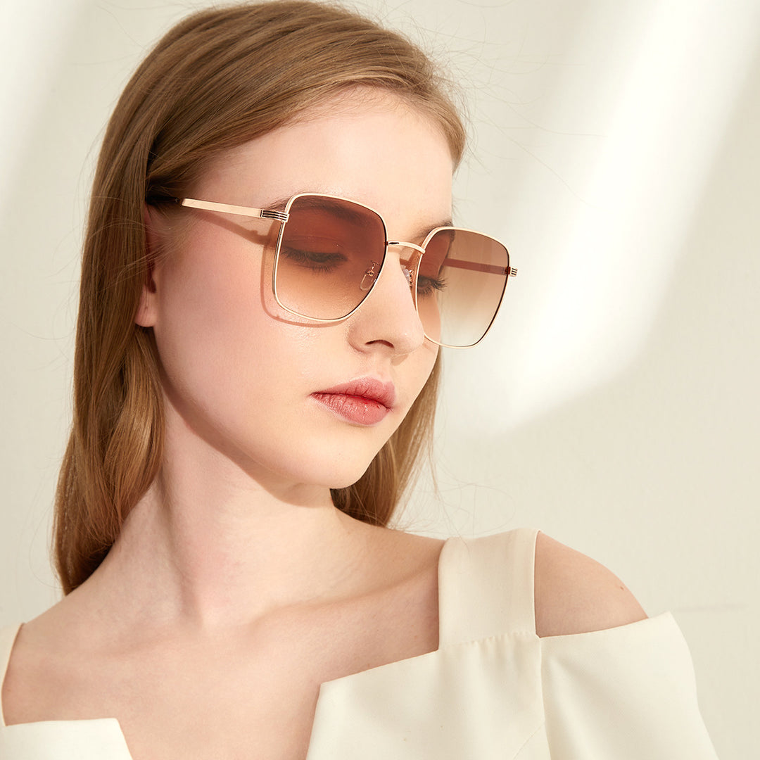 Women's square sunglasses with elegant metal frame and mirrored lenses Stornfield