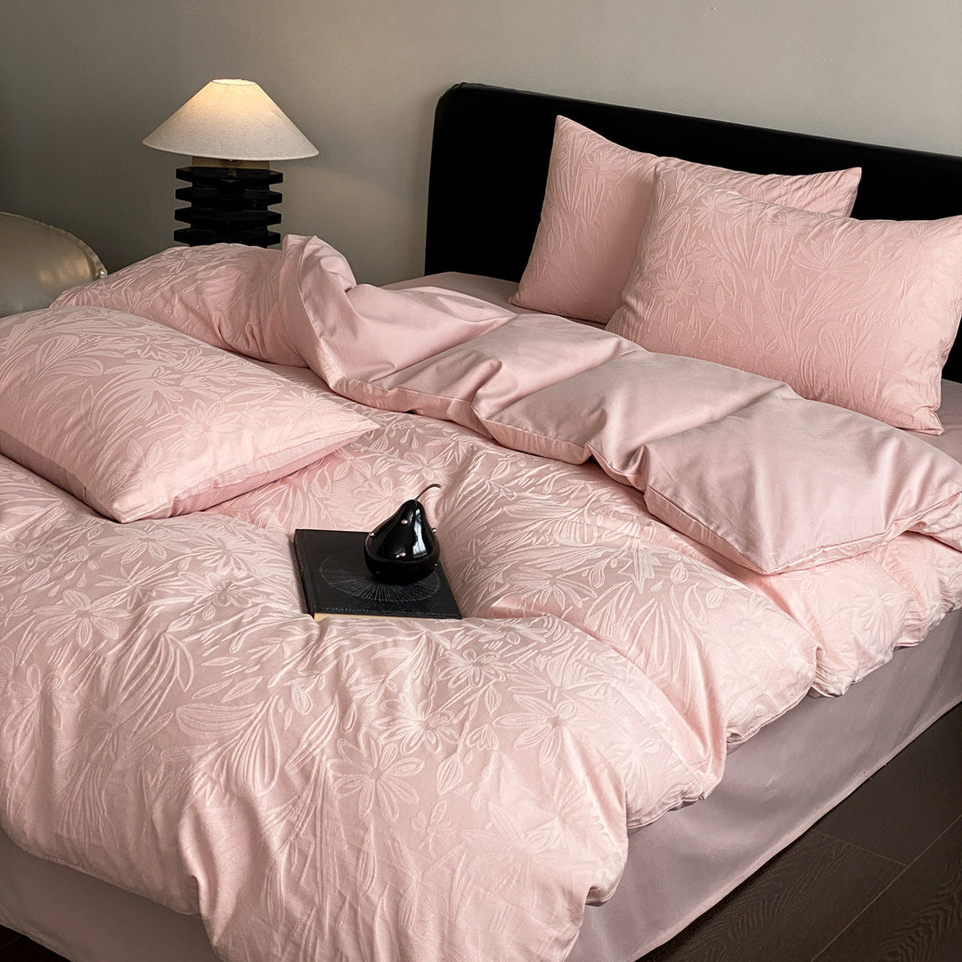 Jacquard bedding set made of cotton satin with floral relief and hotel closure