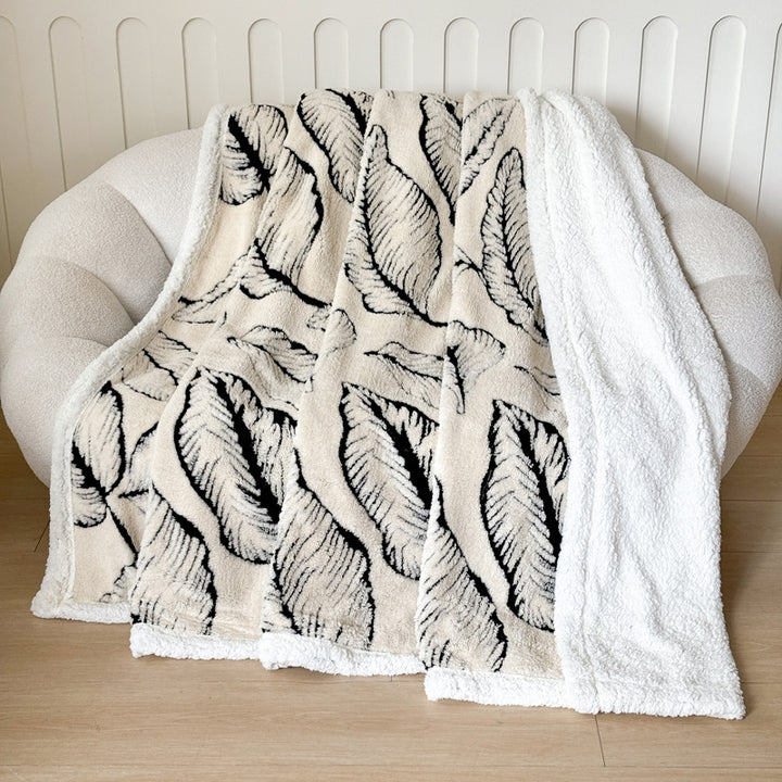Plush Leaf Pattern Throw Blanket