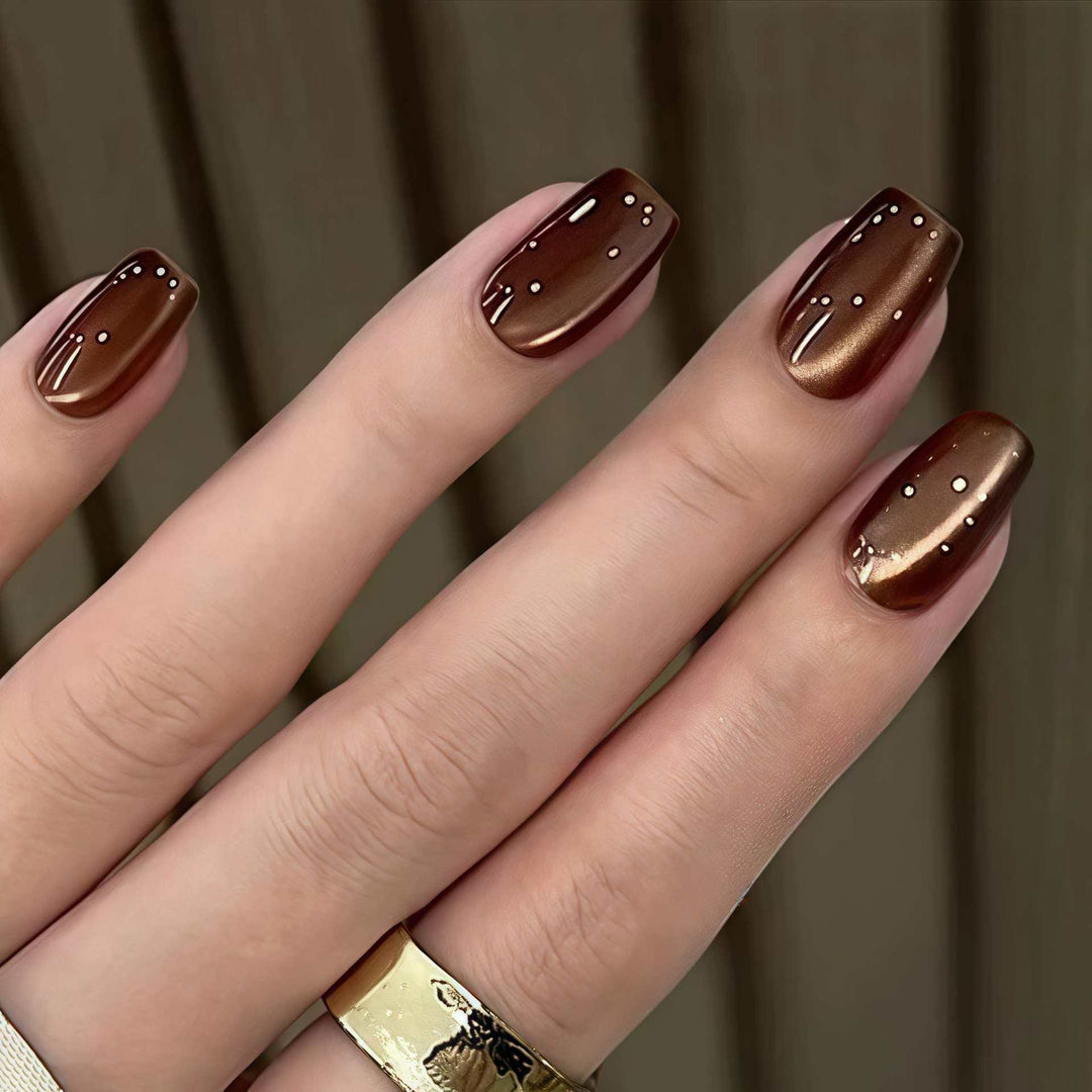 Elegant Press-On Nail Art with Metallic Finish Stornfield