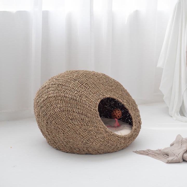 Handmade cat cave made from natural rattan Stornfield