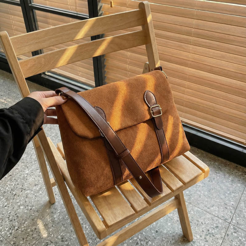WoChic Vintage-Style Messenger Bag Stornfield