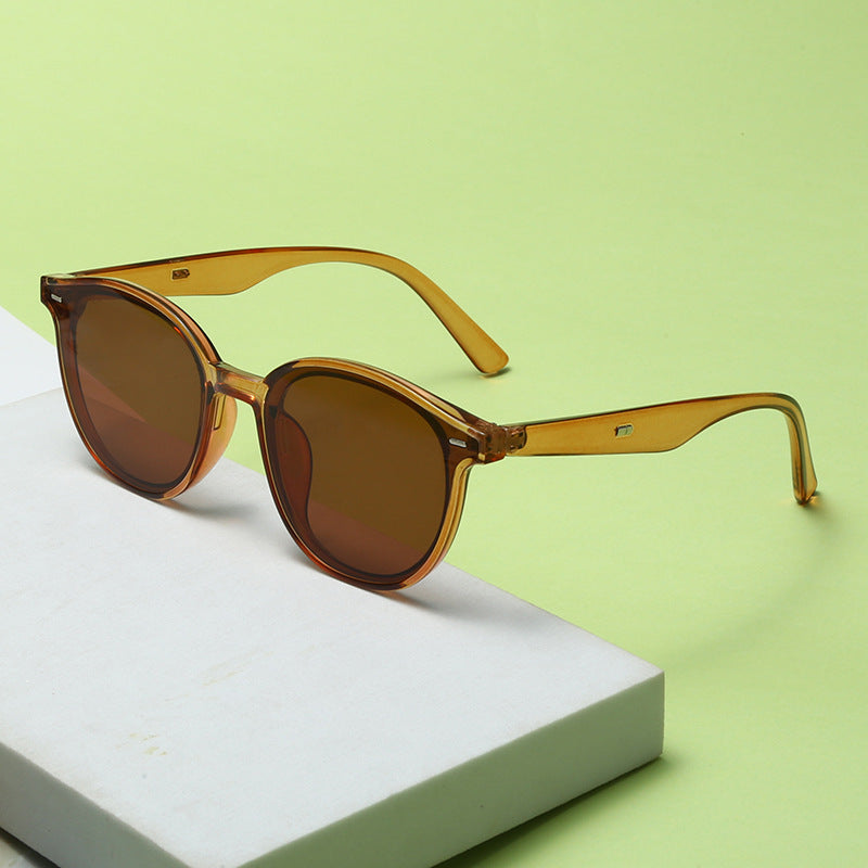 Ladies Fashion Sunglasses with trendy, round frame and UV protection Stornfield