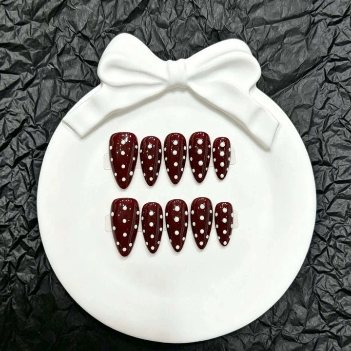 Stylish Polka Dot Press-On Nail Set