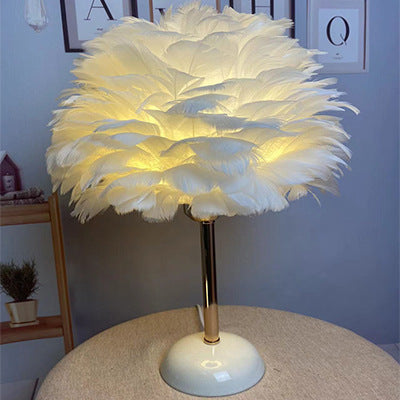 Feather-Inspired Table Lamp