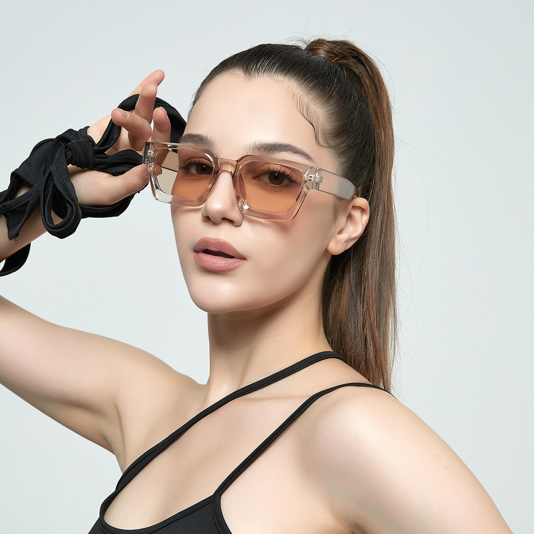 Women's fashionable sunglasses with clear frame and gradient lenses Stornfield