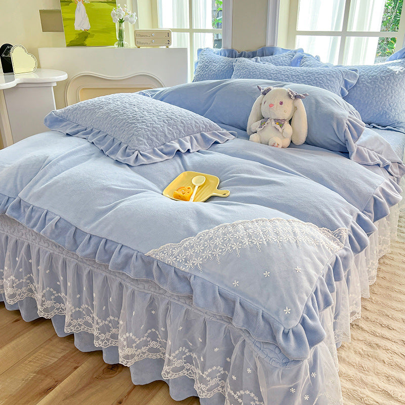 Luxurious Floral Ruffled Quilted Comforter Set