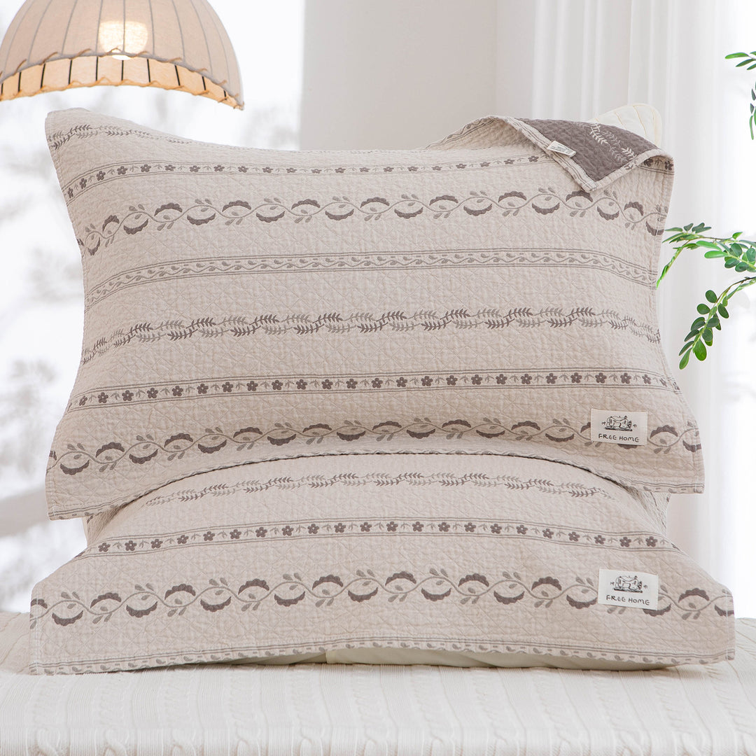 Women's pillowcase with modern checkered pattern Stornfield
