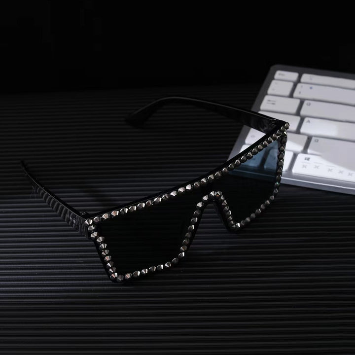 Women's Oversized Sunglasses with Modern Rectangular Frame Stornfield
