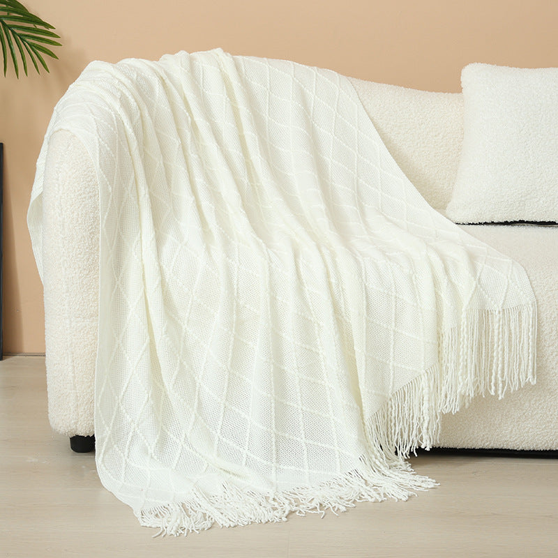 Women Elegant and stylish living and cuddly blanket with fringes Stornfield