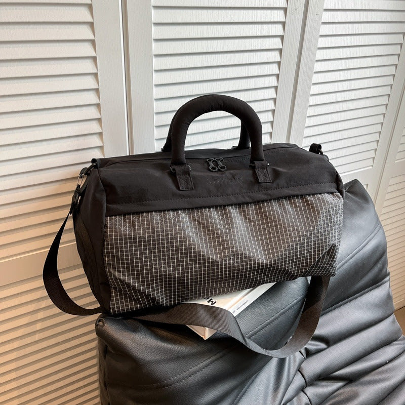 Travel bag with removable shoulder strap Stornfield