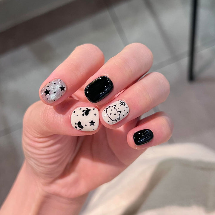 Artificial nails with cat and star design Stornfield