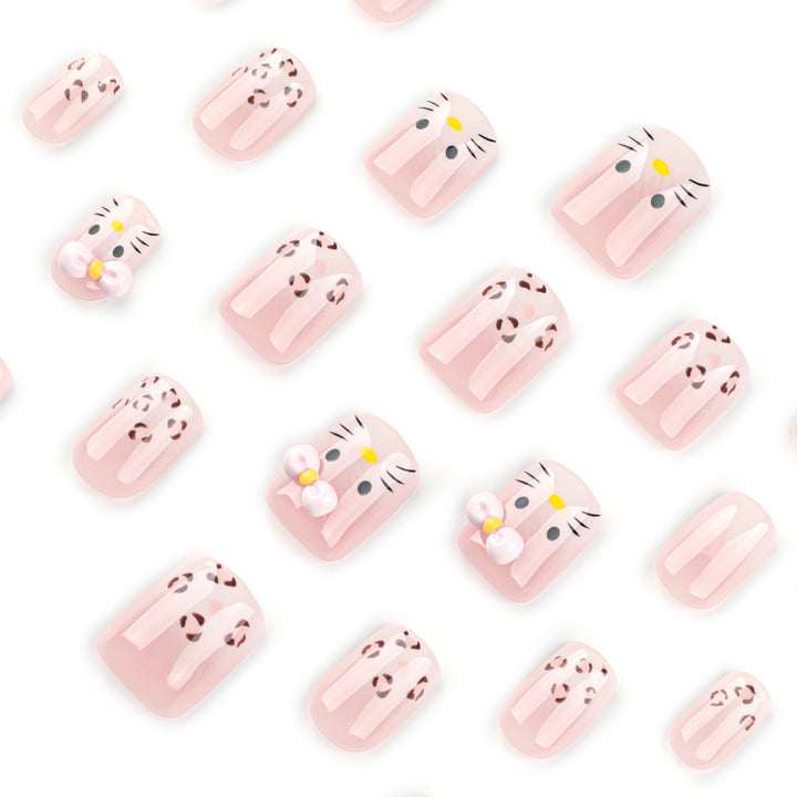 Artificial nail art with cute animal motifs Stornfield