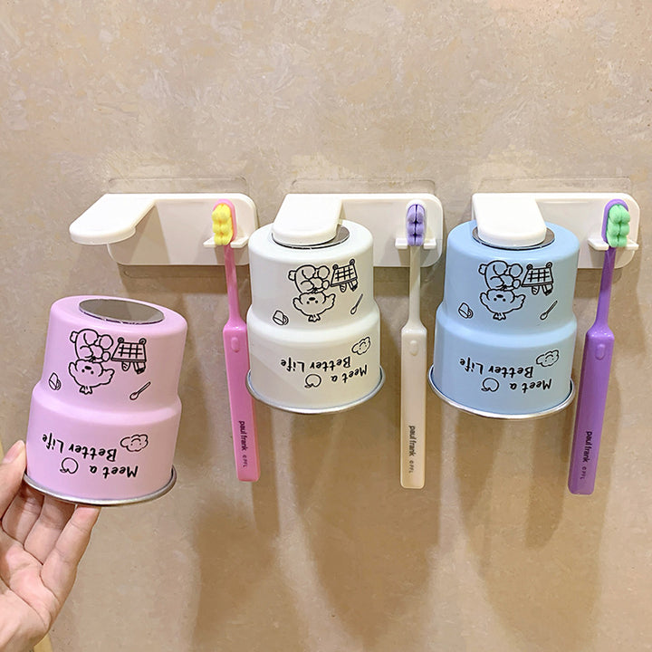 Wall-mounted toothbrush holder with cute animal design Stornfield