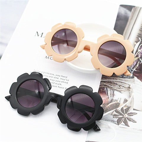 Women's fashionable sunglasses in floral design Stornfield